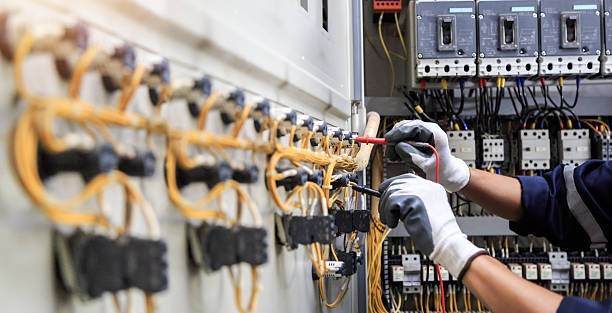 Professional Electrician technician working in Fuller Heights, FL